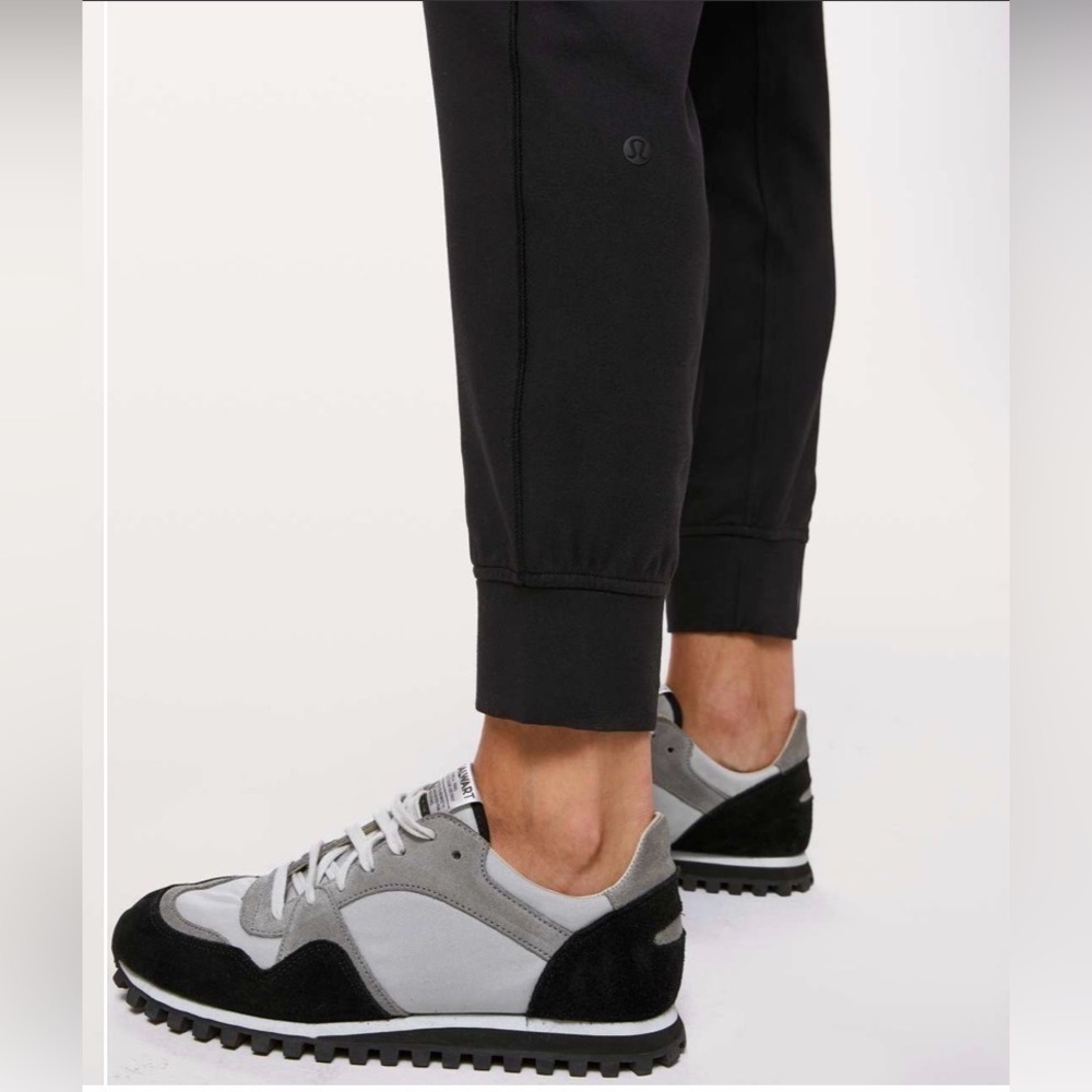 Lululemon Ready To Rulu Pant Jogger 29” Size 8 Black Lounge Athleisure - Picture 3 of 9
